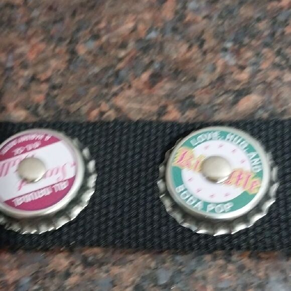 Sleek Black Belt with Ergonomic Design - Picture 5 of 8